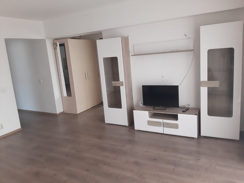 Militari, Rezidential Apusului, Rosu, Parcare